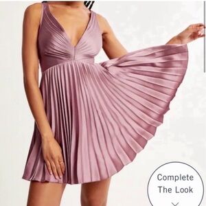 NWT A&F Pleated Rose Mauve Pleated Mini Dress